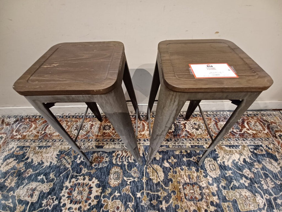 S/2 DW Top Metal Base Stools