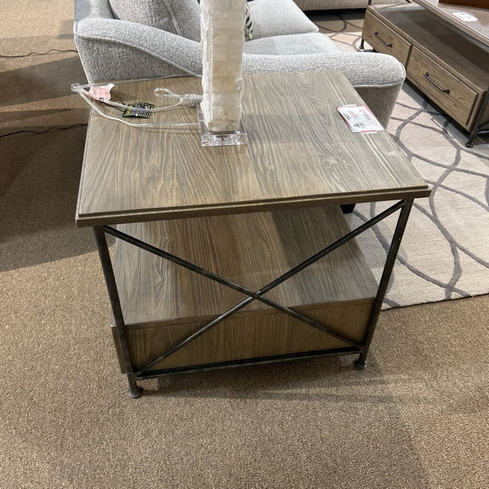 Side Table (944-915)