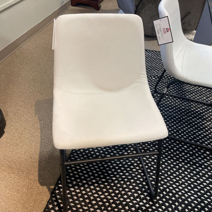 White Centiar DR Chair (BHH)