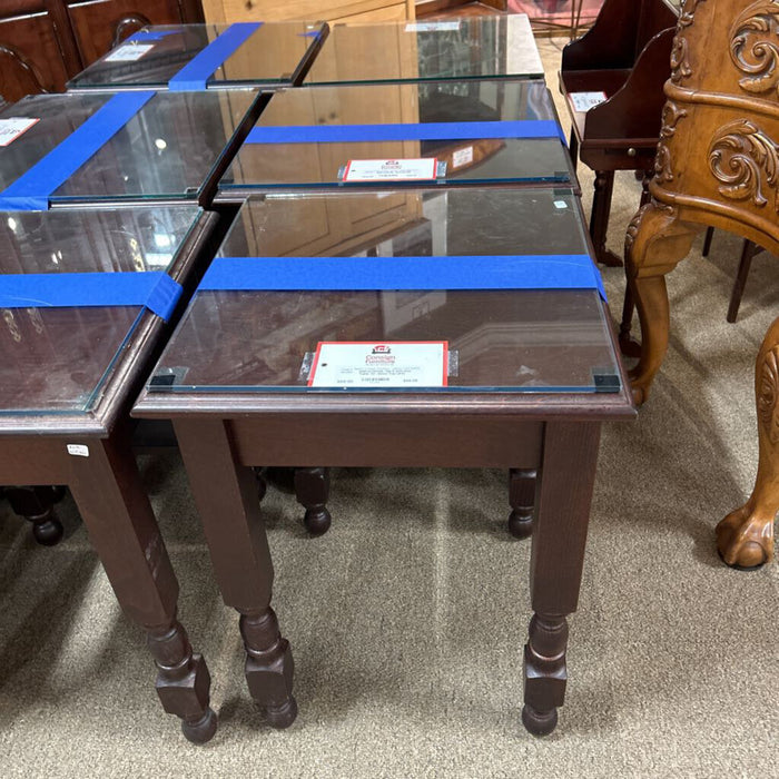 DW End Table W/ Glass Top (AS)