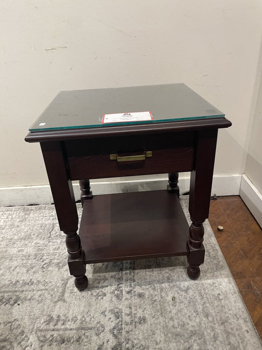 GT DW End Table W/ 1 Drawer (CI)