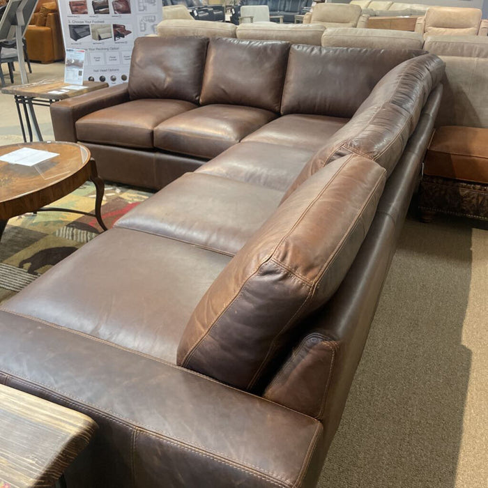 Max Leather Sectional (TAMI)