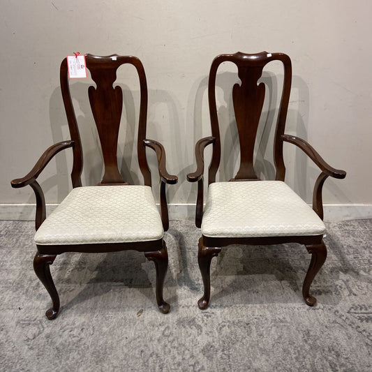 2 DW White Seat Chairs (SH)