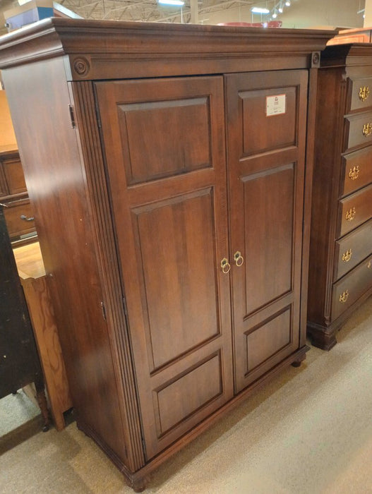 DW Computer Armoire (LCH)