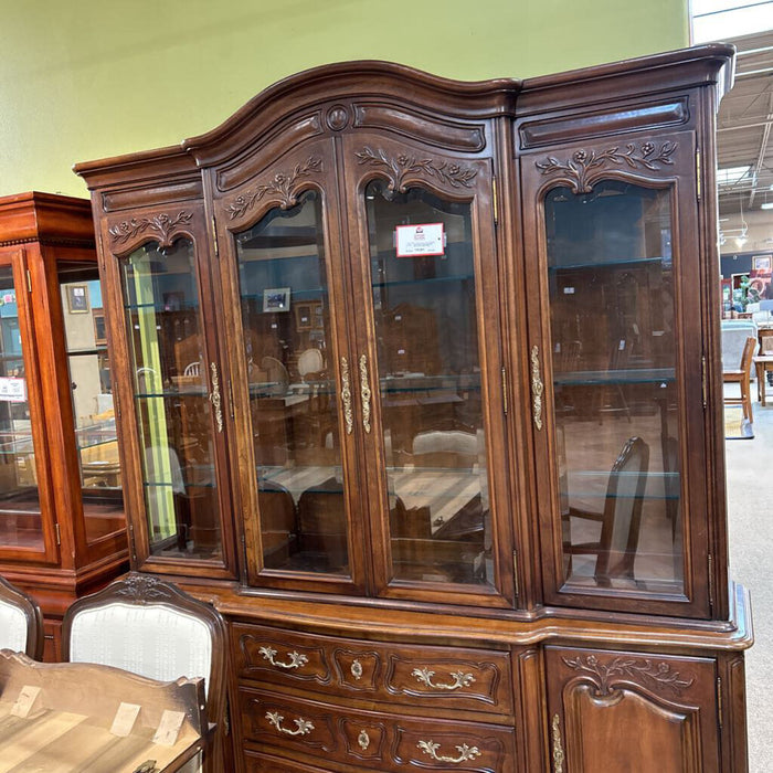 DW Floral Carved 2PC Hutch (TBH)