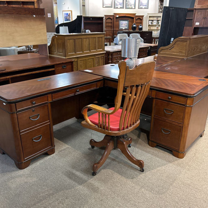 Brown 2PC Hooker L Desk (BAIH)