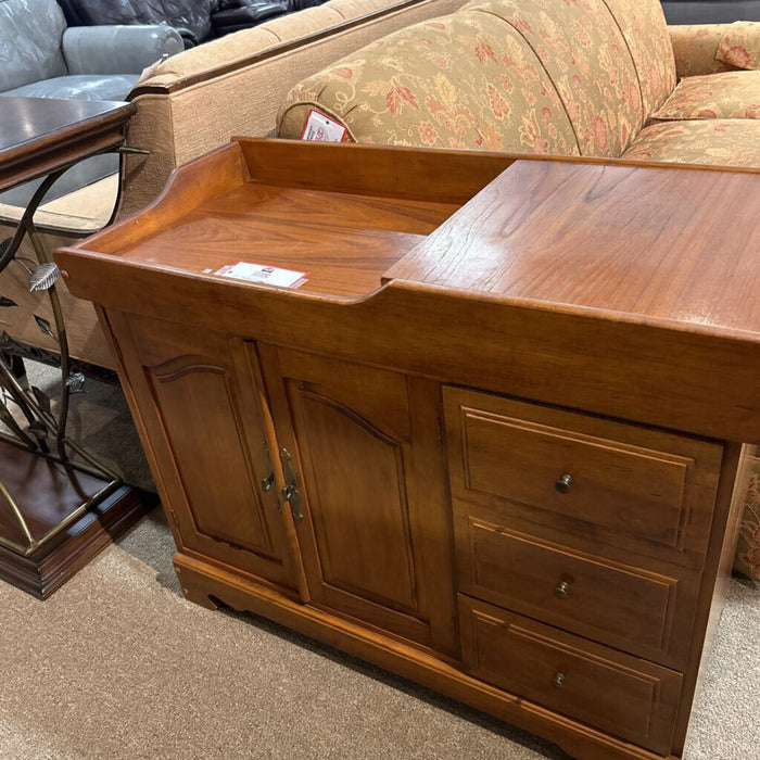 Oak Dresser (BLH)