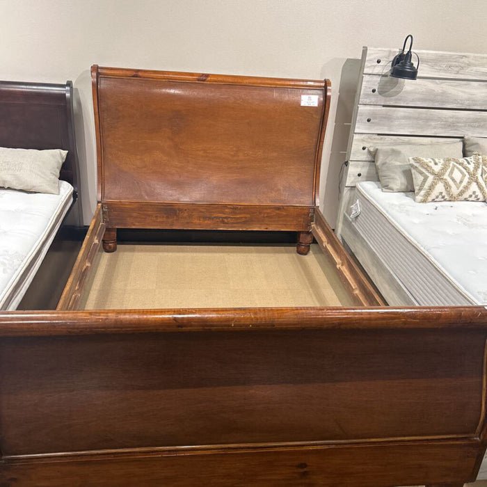 DW Sleigh Antique Bed (AHH)