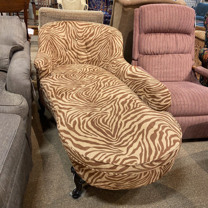 Tiger Striped Fabric Chaise (LAK)