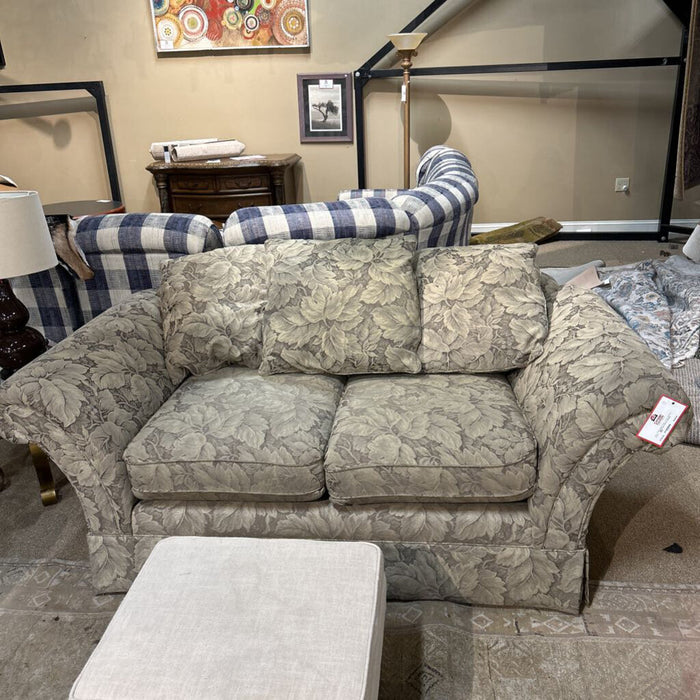 Gray Floral Loveseat (BIH)