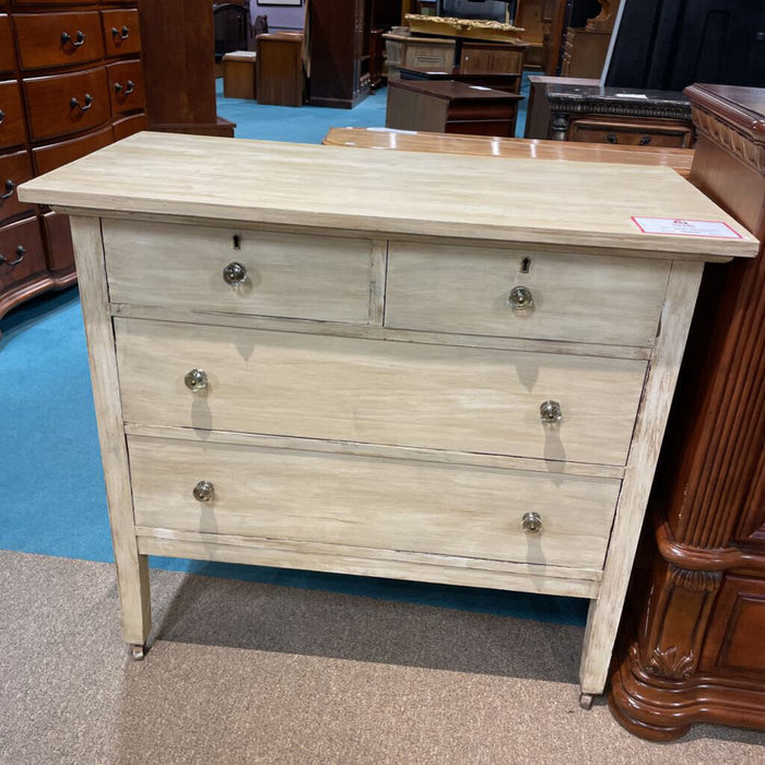 White 3 Drawer Dresser + Mirror (LCH)