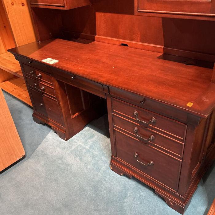 2pc DW Desk w/ Hutch