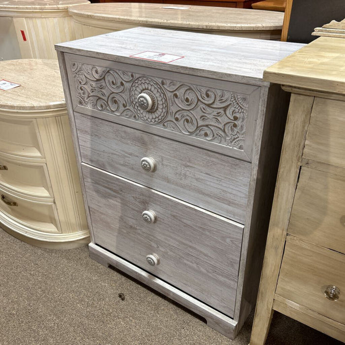 Sm White 4 Drawer Dresser