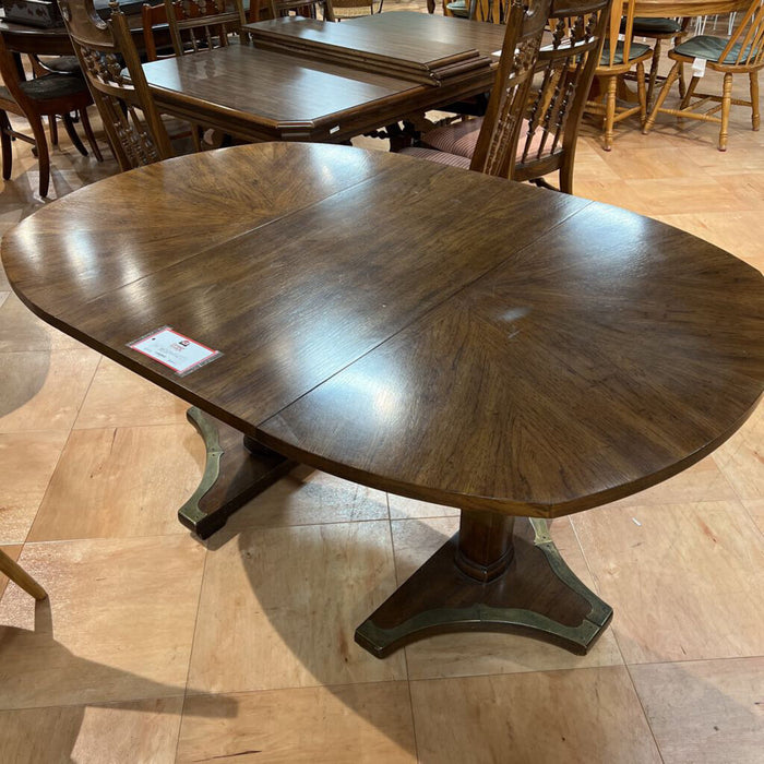 DW Oak DR Table + 4 Chairs