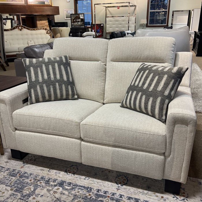 U7012 Loveseat