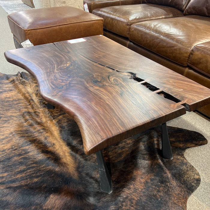 DW Coffee Table W/ Metal Legs