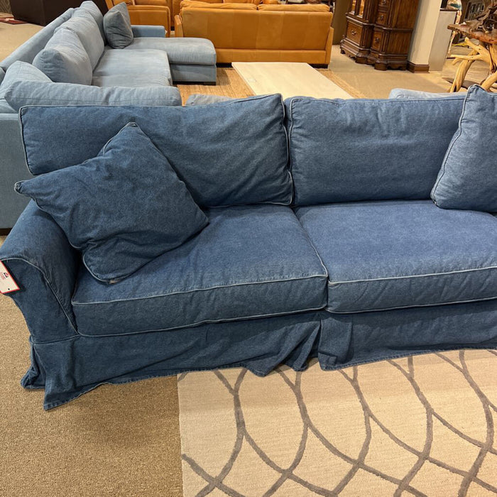 Lee 2 Piece Sectional