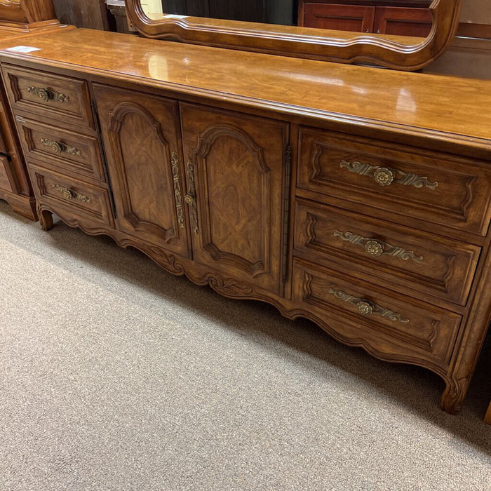 Oak DW Dresser W/ Mirror